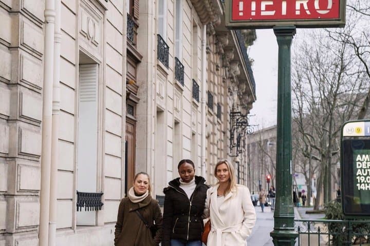Private Early Morning Montmartre Experience with French Breakfast