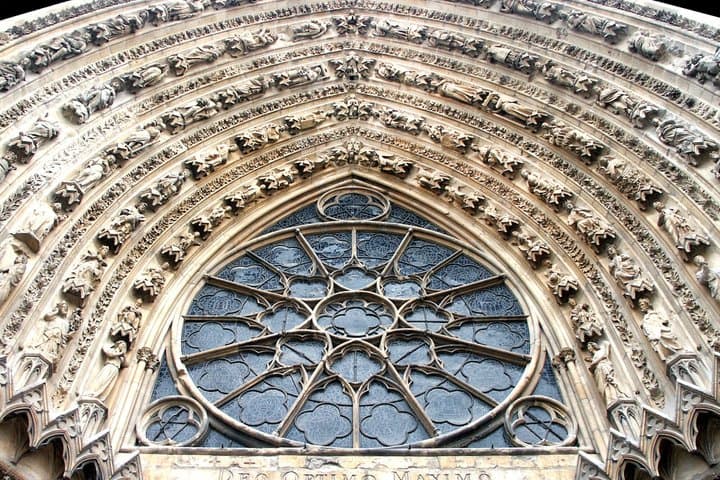 Paris VIP: Champagne Region Private Day Trip 10hrs