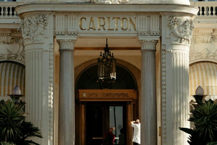 Cannes Express Old Town Walk and Riviera Views by Train