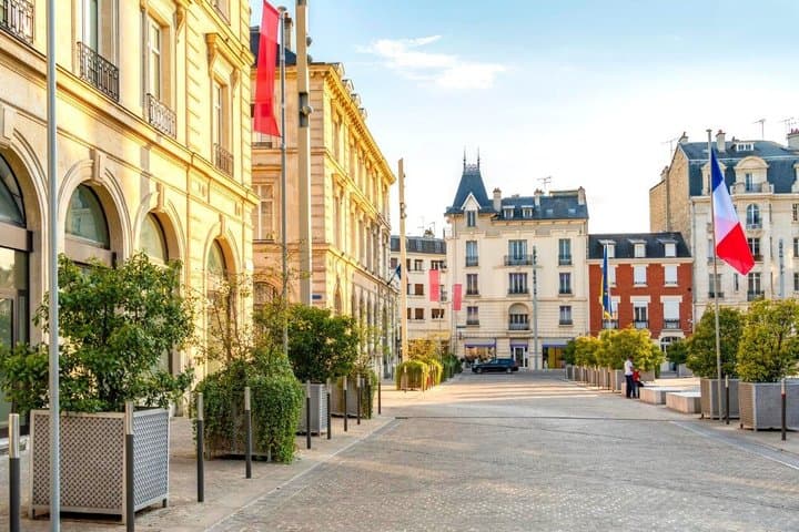 Best Intro to Reims in 2 hours with a Local