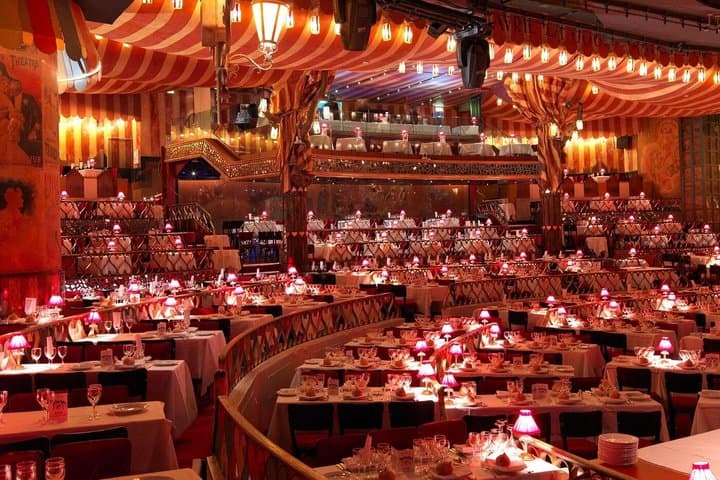 Moulin Rouge Show Diner and Wine