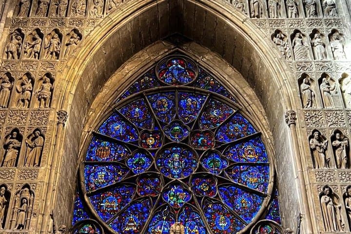 Reims Coronations Conflict and Champagne Walking Tour