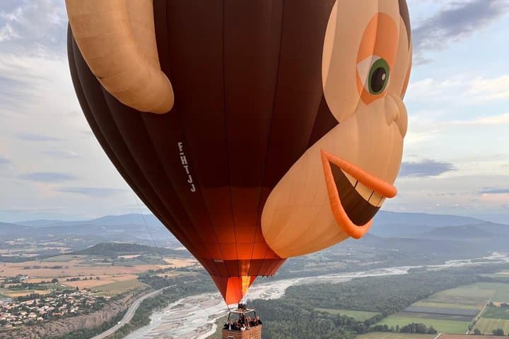 Hot air balloon flight near Aix en Provence