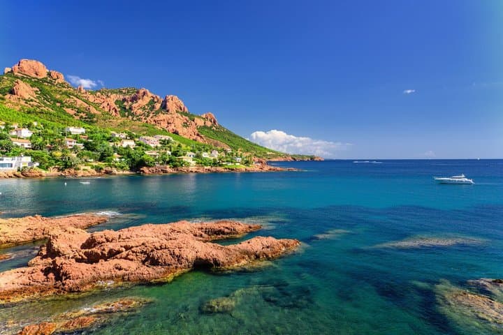 Esterel Calanques Boat Tour from Saint-Raphael 2.5 Hours
