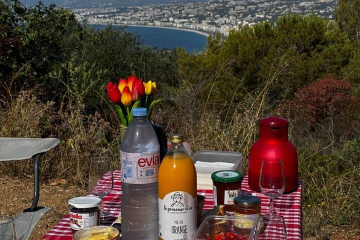 Starry Breakfast in 4x4 Flavors and Views of the French Riviera