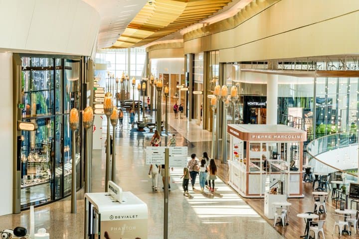 VIP Lounge Access and Premium Shopping at CAP3000