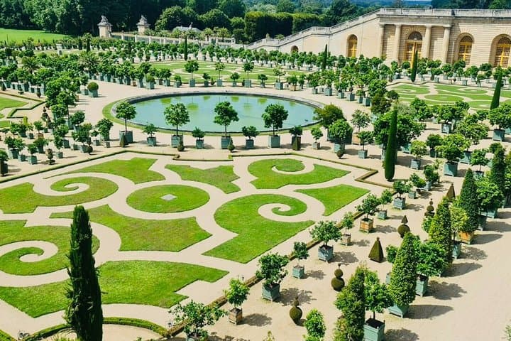Versailles Palace and Gardens Small Group Tour