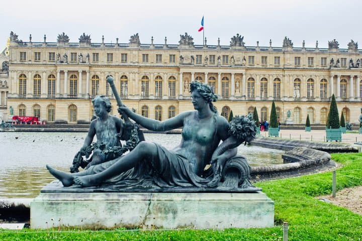 Versailles Palace and Gardens Small Group Tour