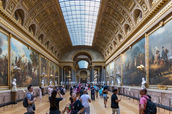 Louvre Museum Guided Tour Semi-Private or Private Options