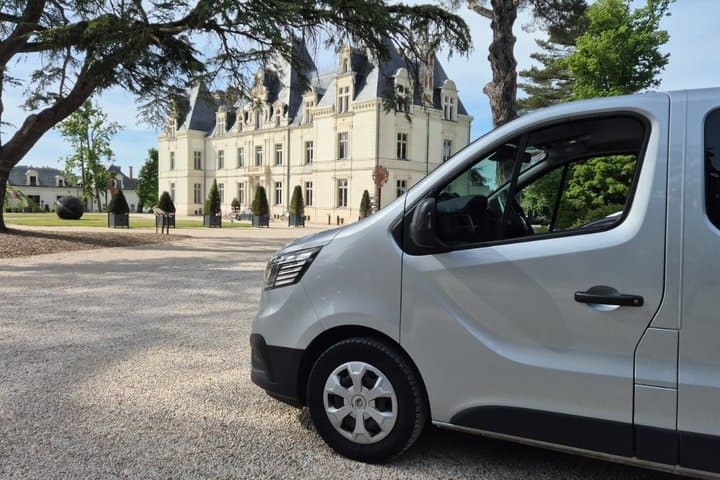 Nantes Airport Transfer to Private Luxury Transport