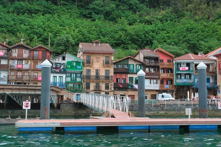 Pasaia expedition discovering the Spanish fjord by boat
