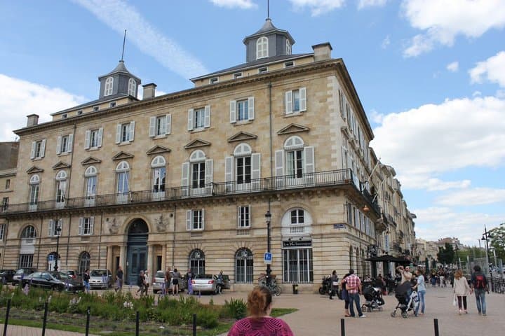 Bordeaux Slave Trade Tour and Garonne River Cruise