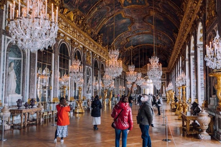 Versailles Gardens by Golf Cart and Private Palace Experience