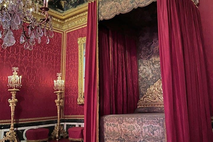 Versailles Gardens by Golf Cart and Private Palace Experience