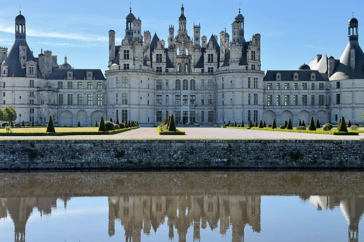 Private Luxury Loire Valley Castles Tour from Paris