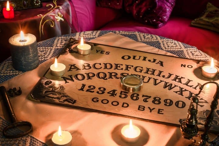 Caen: Magic Team Escape Game in Town