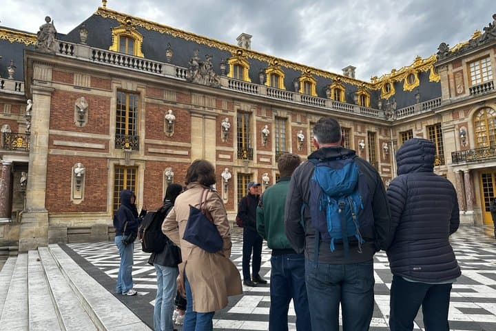 Versailles Small Group Guided Tour by Minibus from Paris
