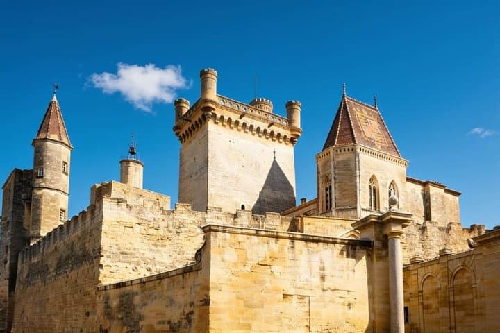 Hello Uzes: Private 2-Hour Intro City Walk with Local Guide
