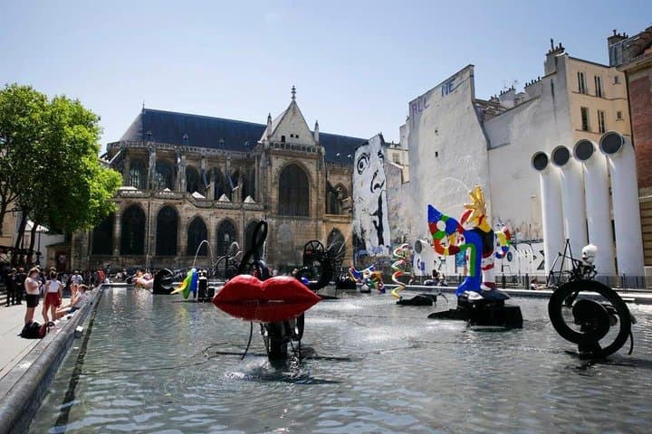Paris Tour Landmarks Games and Dinosaurs Museum