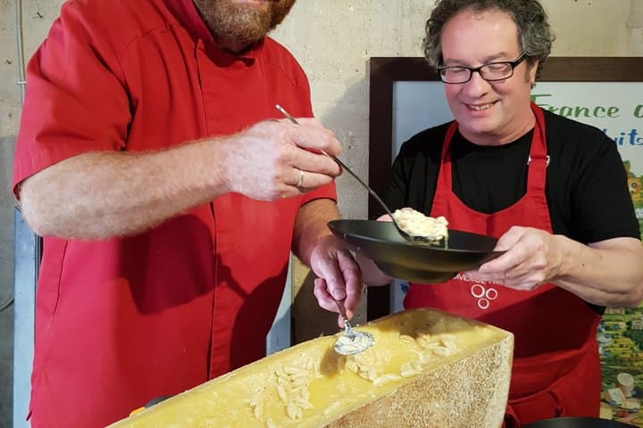 Unlimited Cheese and 3 Glasses of Wine in Bordeaux