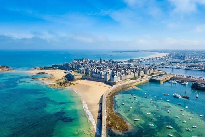 Saint-Malo Intra-Muros audioguide stories flavors and secrets