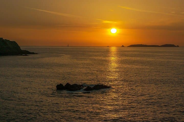 Saint-Malo Intra-Muros audioguide stories flavors and secrets