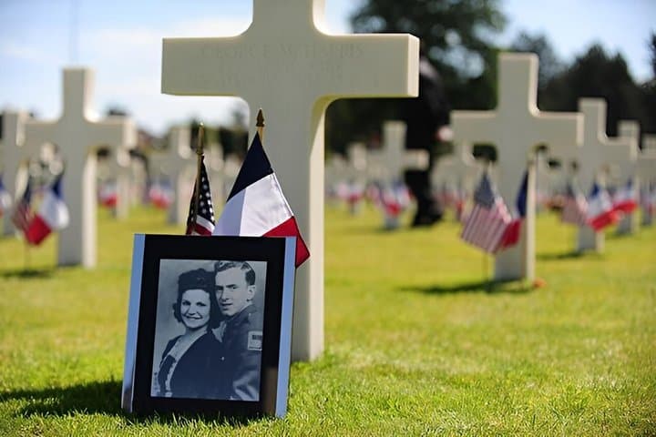 From Bayeux: Private D-Day Beaches Full-Day Tour