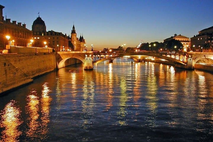 Seine Flexible Ticket Cruise with Multilingual Audio Guide