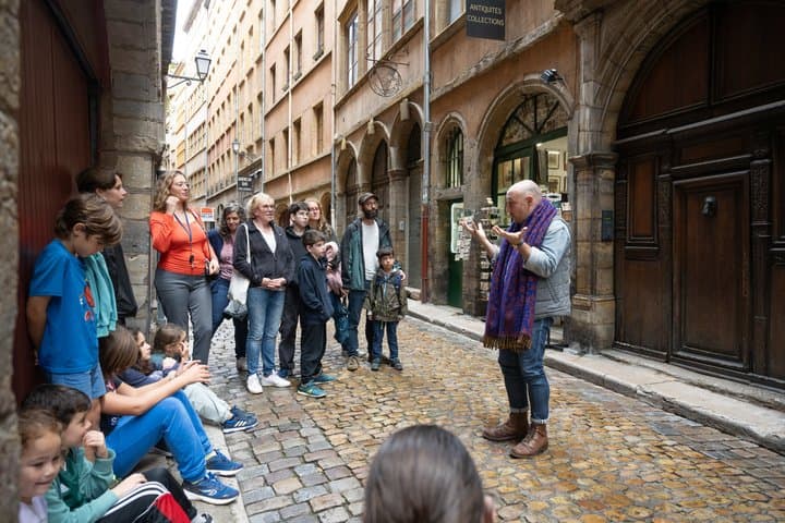 Story tour of Old Lyon for children