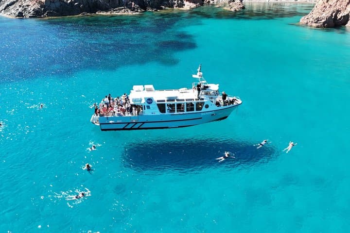 De Sagone/Cargèse: Scandola Girolata 2h Calanques Piana Swimming