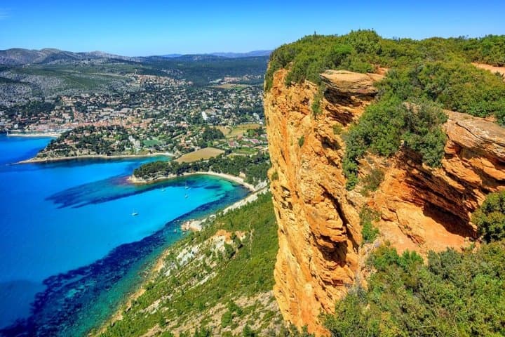 Marseille Small Group Cassis and Aix Sightseeing Tour