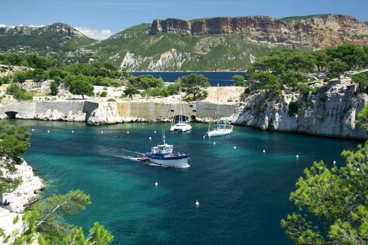 Marseille Small Group Cassis and Aix Sightseeing Tour