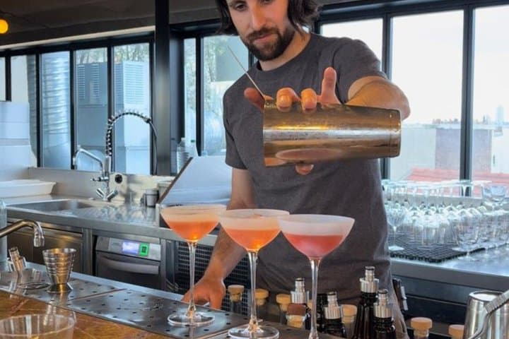 Cocktail & food pairings on a secret rooftop