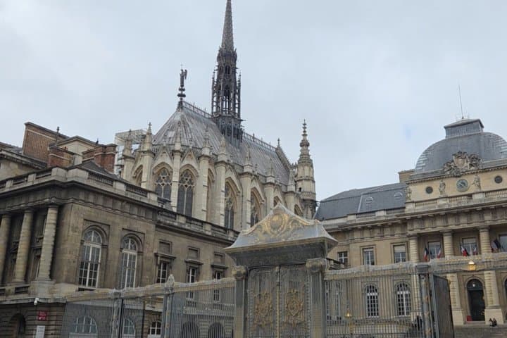 Private tour of Paris on the theme of the French Revolution