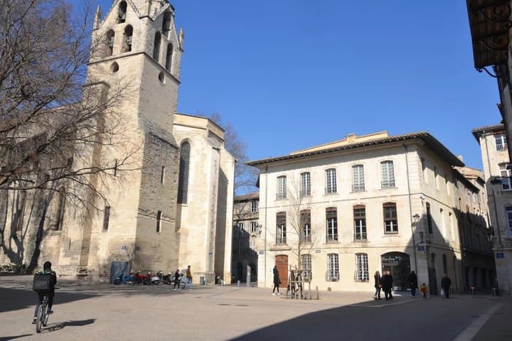 Avignon Self Guided Walking Tour Landmarks Audio and Quiz