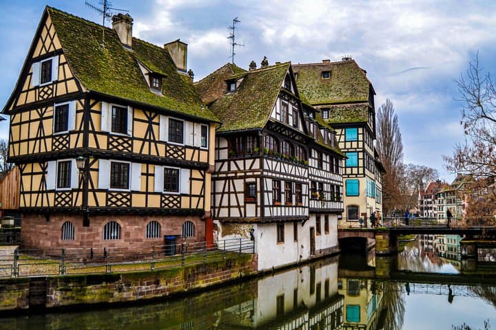 Colmar Self-Guided City Walking Tour & Scavenger Hunt