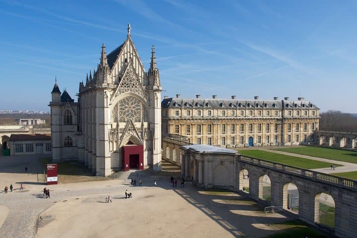 Chateau de Vincennes Paris Entry Tickets with AR AudioGuide