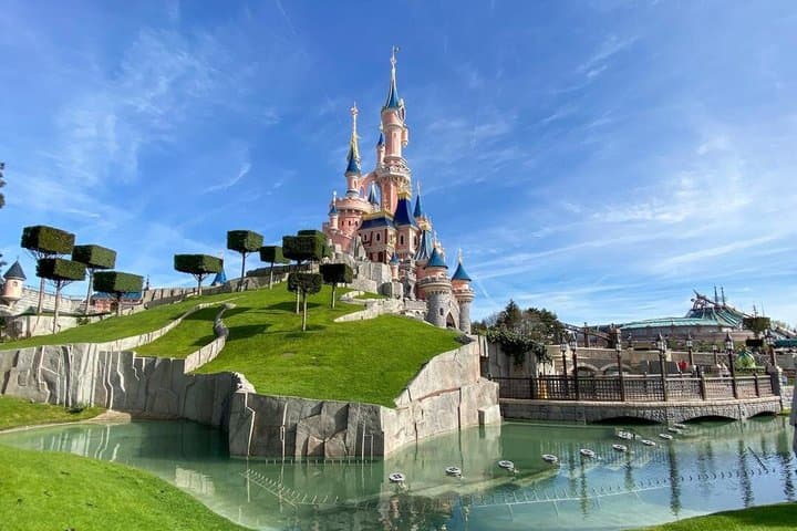 Disneyland Paris Theme Park Ticket with Round Trip Train Transfer