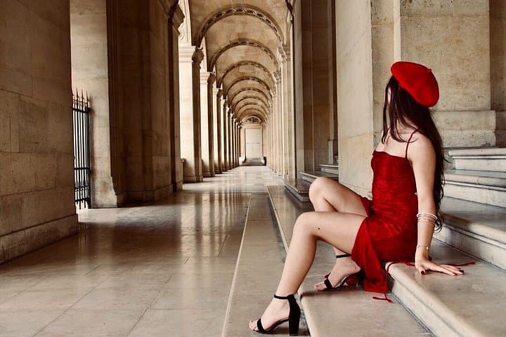 Paris: Luxury Private Photo Eiffel Tower & Louvre pyramid