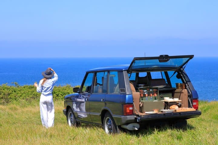 Caen or Bayeux : Mont Saint-Michel Tour by Vintage Range Rover