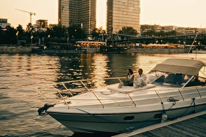 Private and Romantic Cruise on the Seine