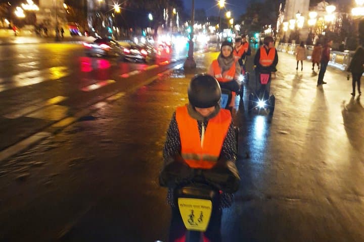 Segway by night ! Illuminated Paris