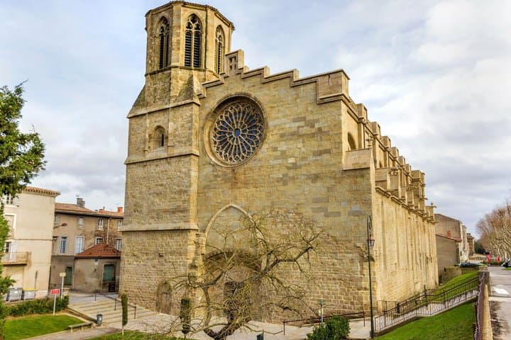Carcassonne Scavenger Hunt & Highlights Self-Guided Walking Tour