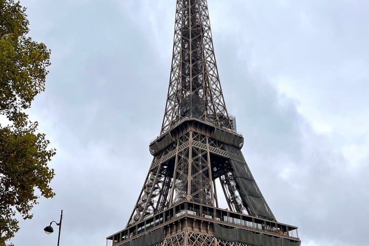 Paris: 30+ Sights, Opéra Garnier, Perfume Making & Special Gift