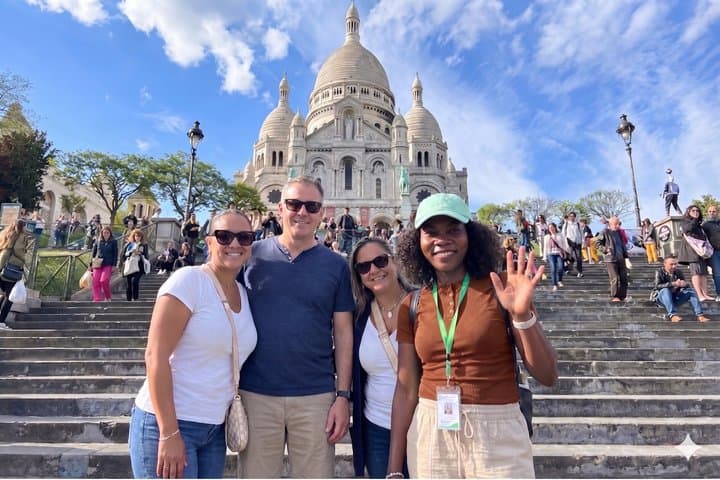 Montmartre Guided Walking Tour with Parisian Craft Beer Tasting