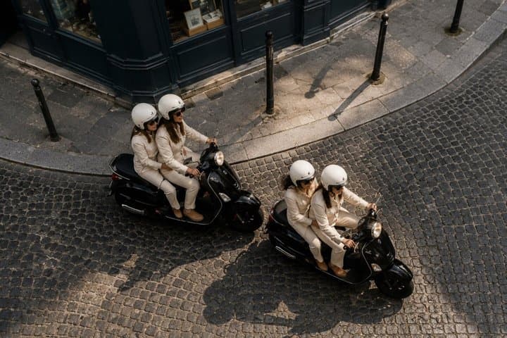 Paris by Vespa: Private Guided Self-Drive Experience