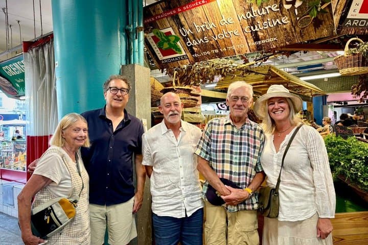 Original Bordeaux Old Town & Market Food Tour with wine tasting