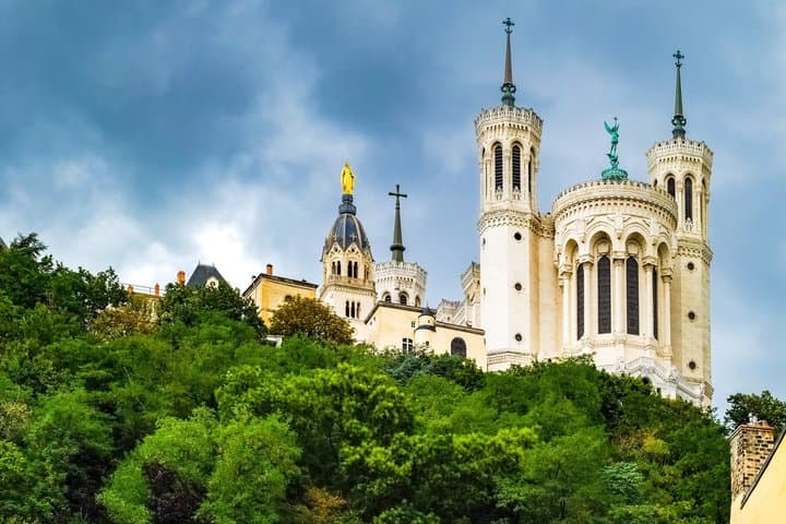 Explore Lyon with an Urban Escape Game of your choice