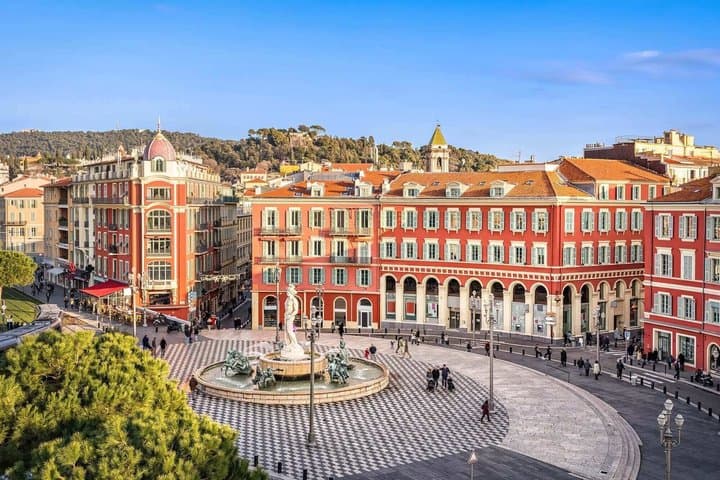 LICENSED GUIDE- Private Tour Nice Old Town Market and Castel Hill
