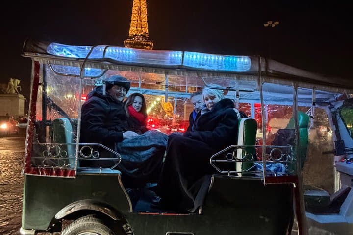 Paris Tuk Tuk/Golf Cart Night Tour Eiffel Lights Private Tour